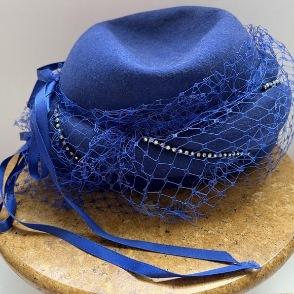 Vintage Women's Blue Mesh Veil Pillbox Fascinator Cap w/ Rhinestone Bow and Lace - Picture 5 of 15